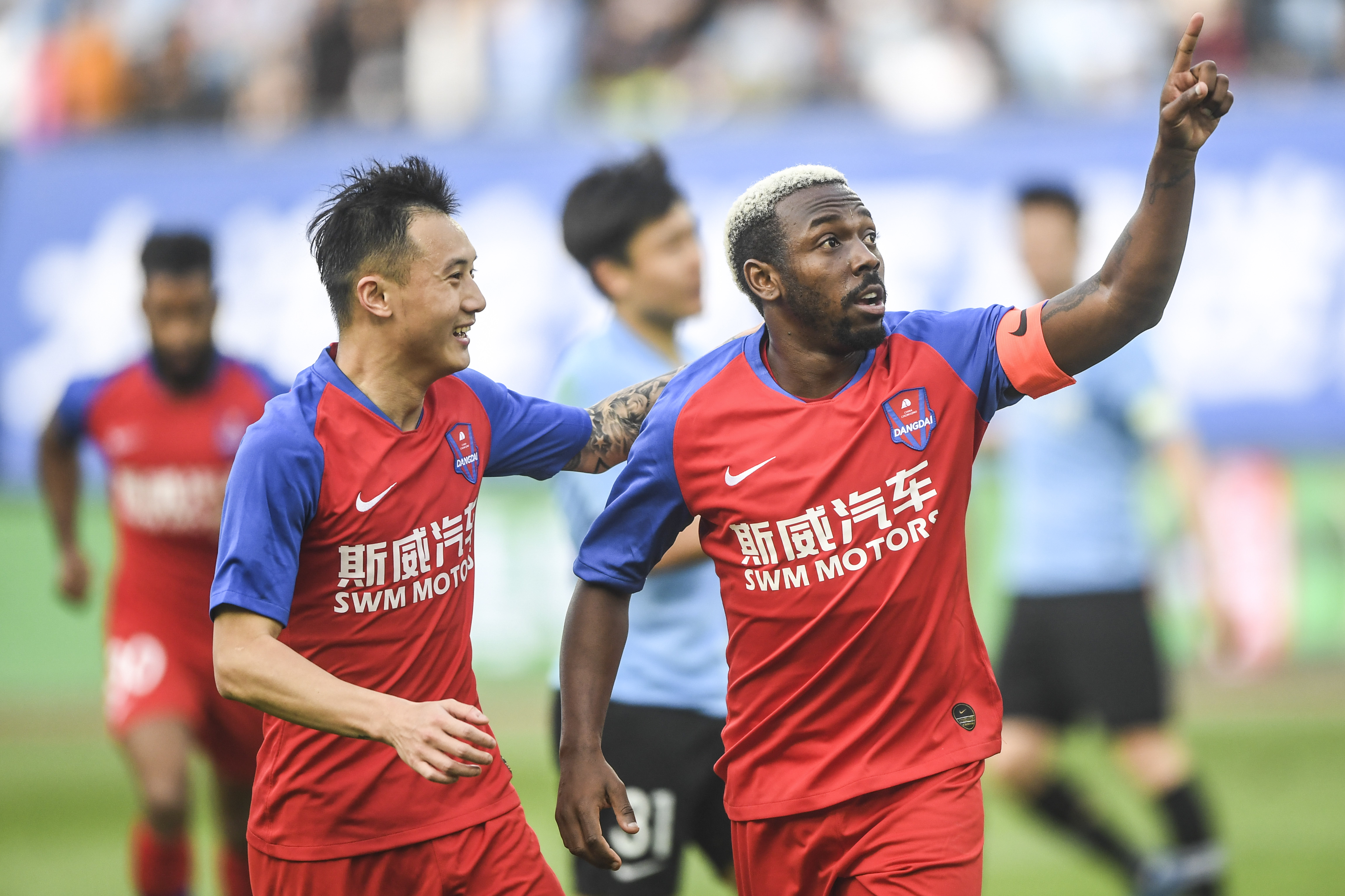 包含斯威主场战平华夏,双方互不相让的词条 包含斯威主场战平华夏,双方互不相让的词条