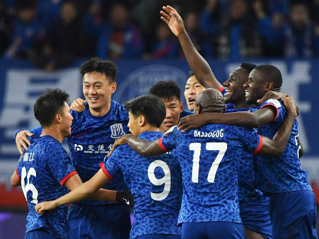 关于上海申花取得连胜，稳固小组头名位置的信息