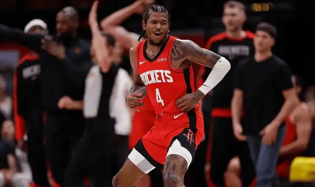 包含美国篮球队越战越勇球员技术不断升级备战赛季的词条