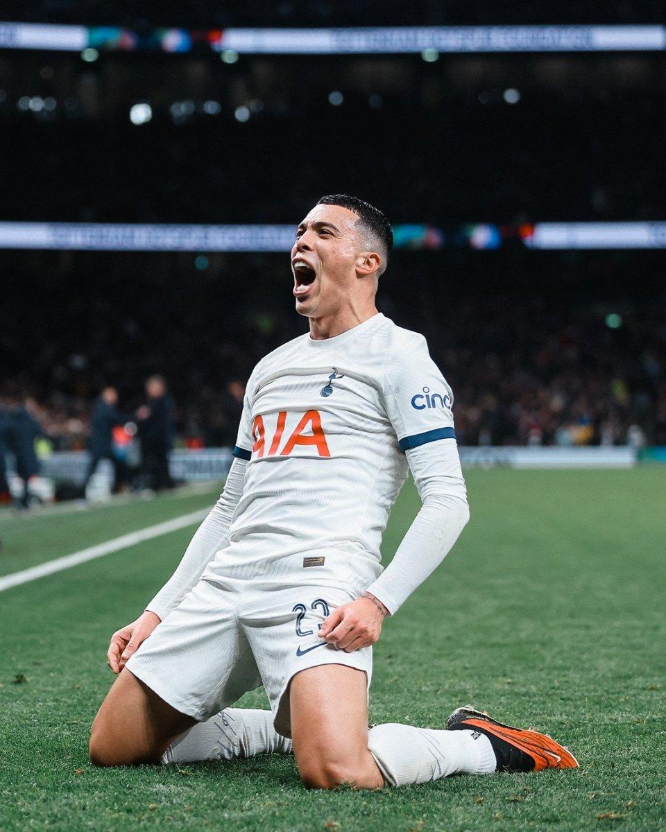 热刺队在顶级比赛中取得胜利