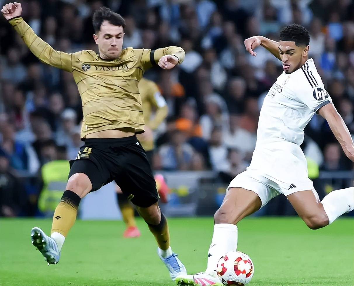 皇家社会前锋连进两球,领先优势不断扩大 皇家社会前锋连进两球,领先优势不断扩大