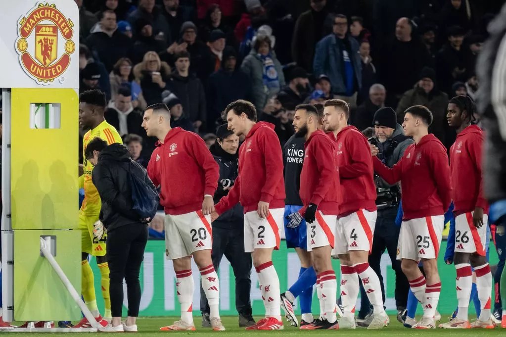 曼联球员被曝感染病毒，无缘参加比赛的简单介绍