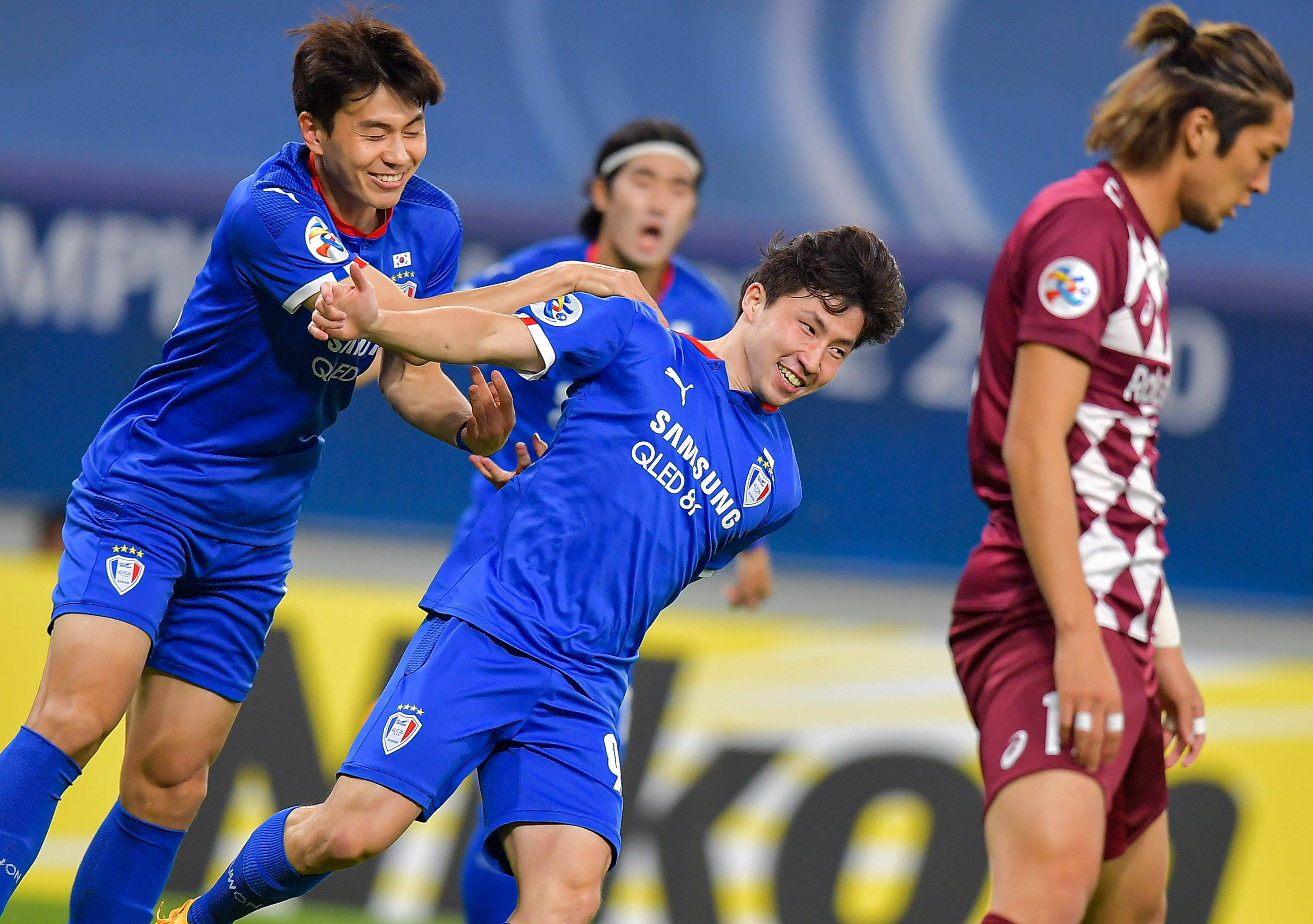 包含东京FC保持不败亚洲冠军杯席卷全场的词条