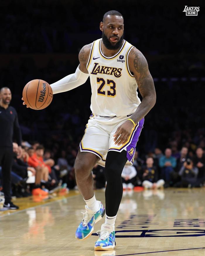 火箭队主场挑战湖人队 火箭队主场挑战湖人队