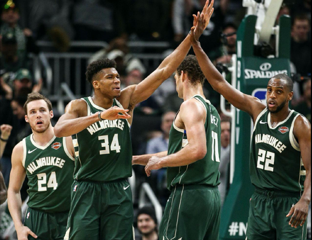 雄鹿力克篮网,稳坐东部第一 雄鹿力克篮网,稳坐东部第一