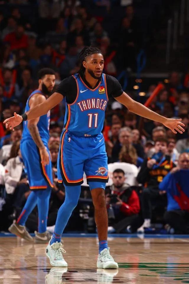 76人惨败雷霆,球队考验仍在增加 76人惨败雷霆,球队考验仍在增加