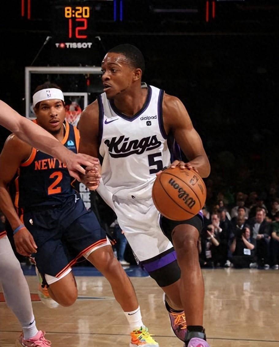 尼克斯不敌湖人，遭遇败仗