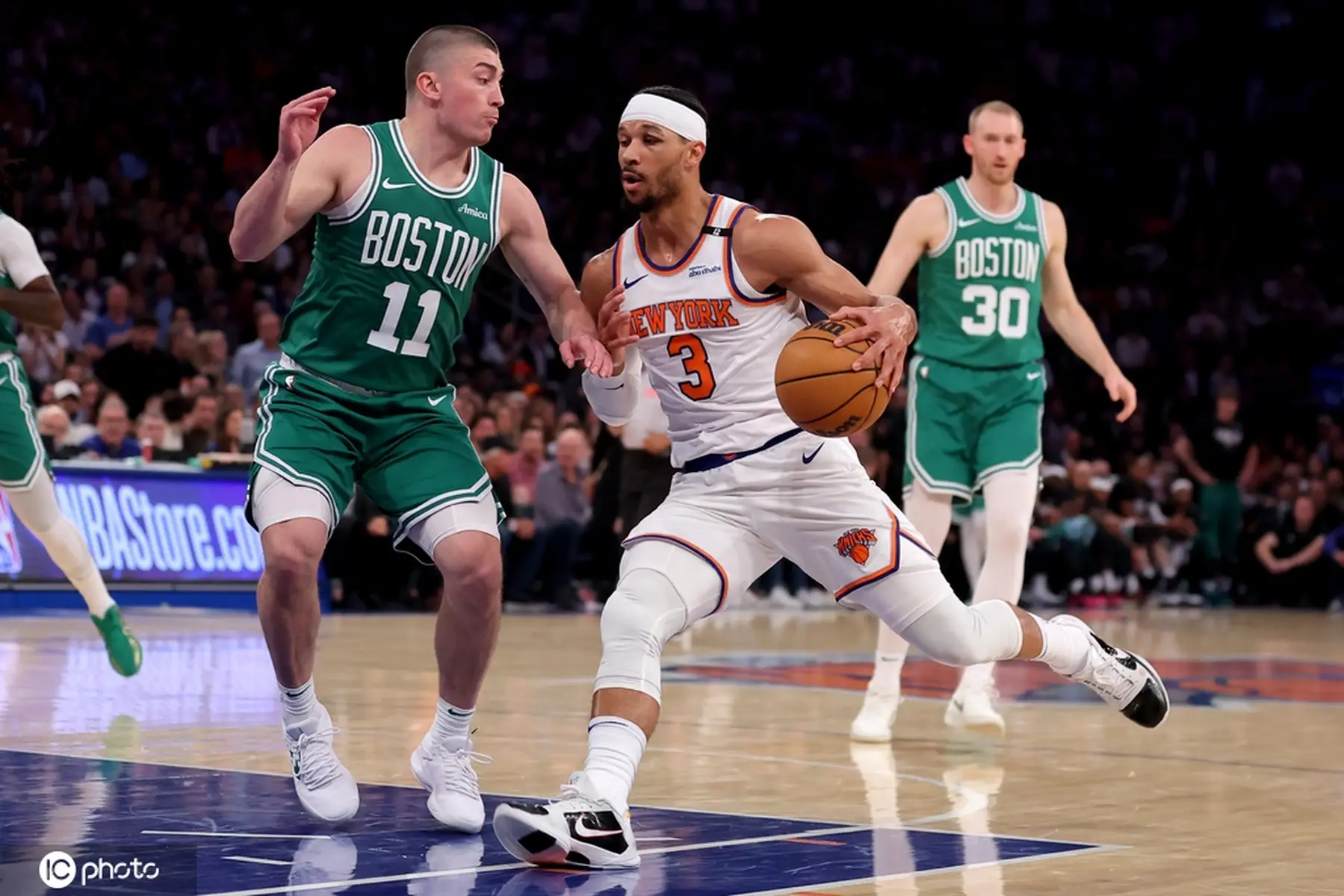 猛龙主场击败尼克斯，安努诺比12助攻