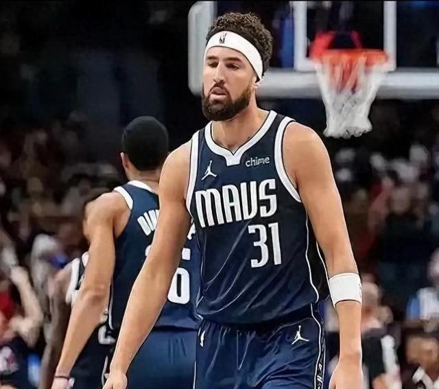 火箭客场逆转灰熊，终结两连败