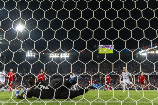 关于瑞典逆转英格兰，若日尼奥刷新纪录的信息