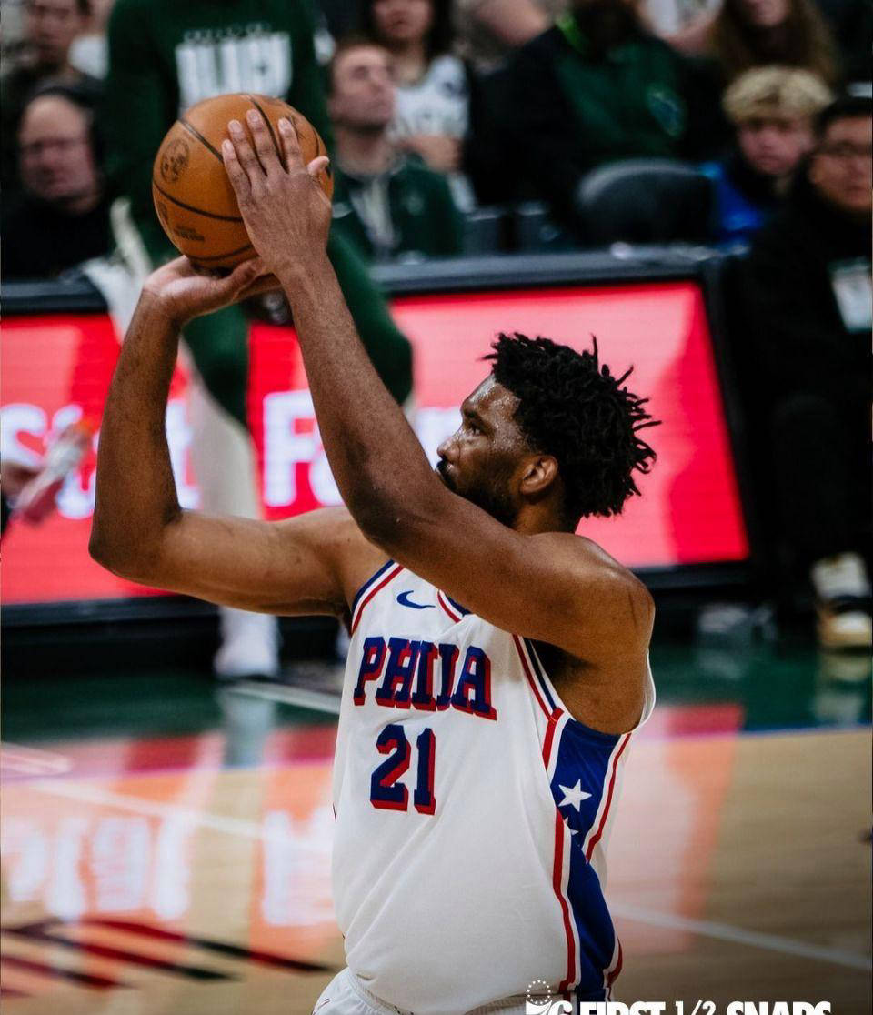 雄鹿绝杀勇士，恩比德点燃赛场